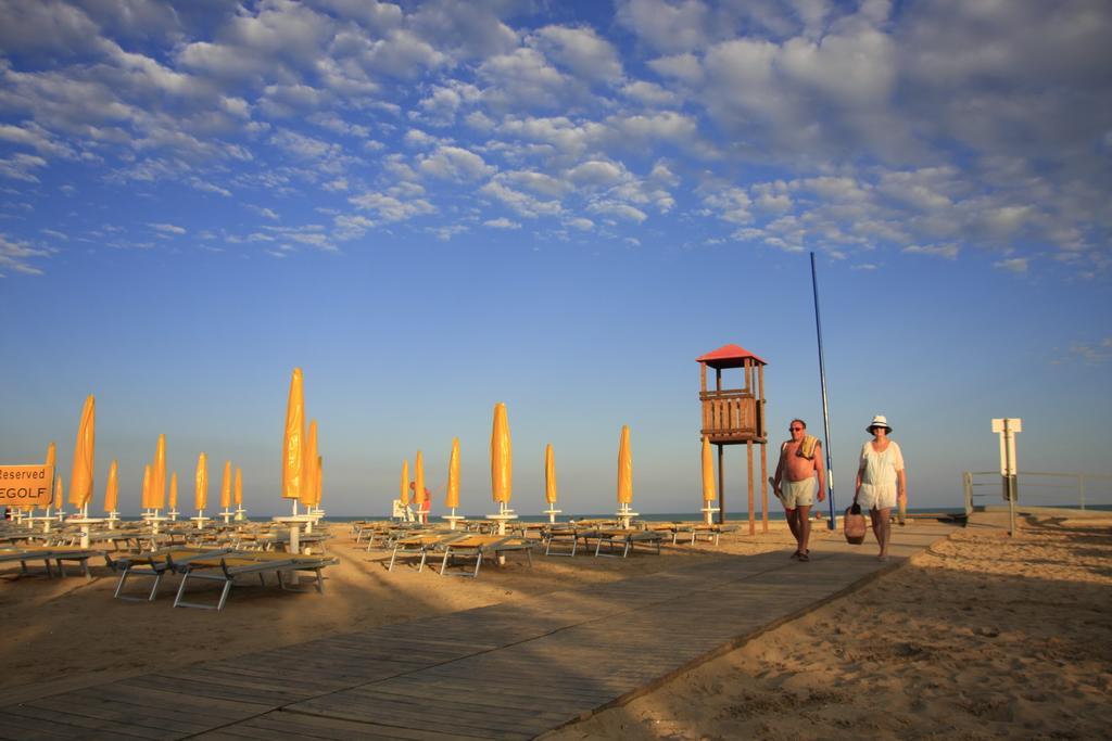 Hotel Maregolf Caorle Exteriör bild